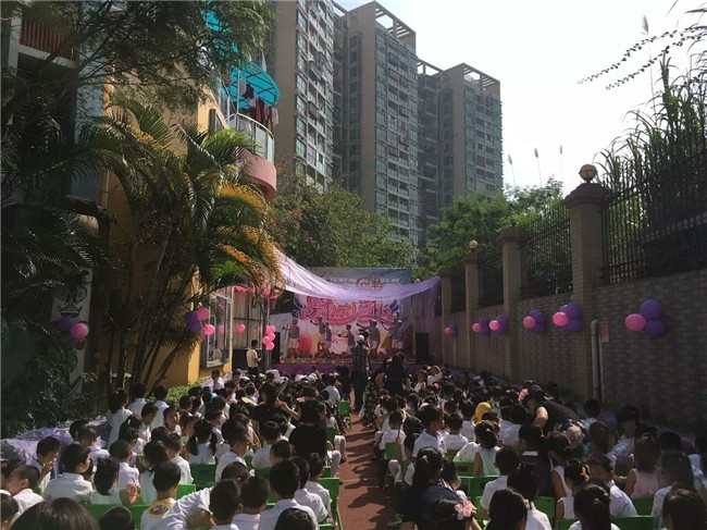 我們搭臺，家長唱戲，孩子當觀眾可好？