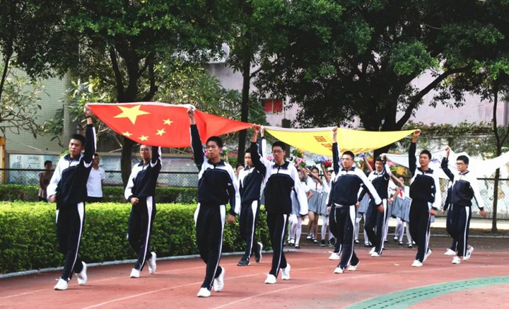 師生九月收獲滿滿，升旗儀式集體表彰