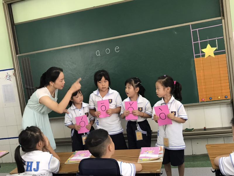 落實“兩個常規”，實施“青藍工程” ——小學低年級段語文學科教研重實訓