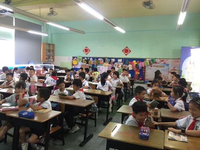 “多學多看多動手，科學世界任我游”——記小學部科技節系列活動